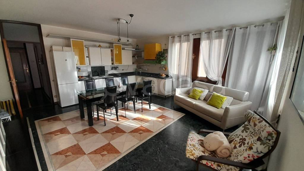 appartamento in vendita a Sona in zona Palazzolo
