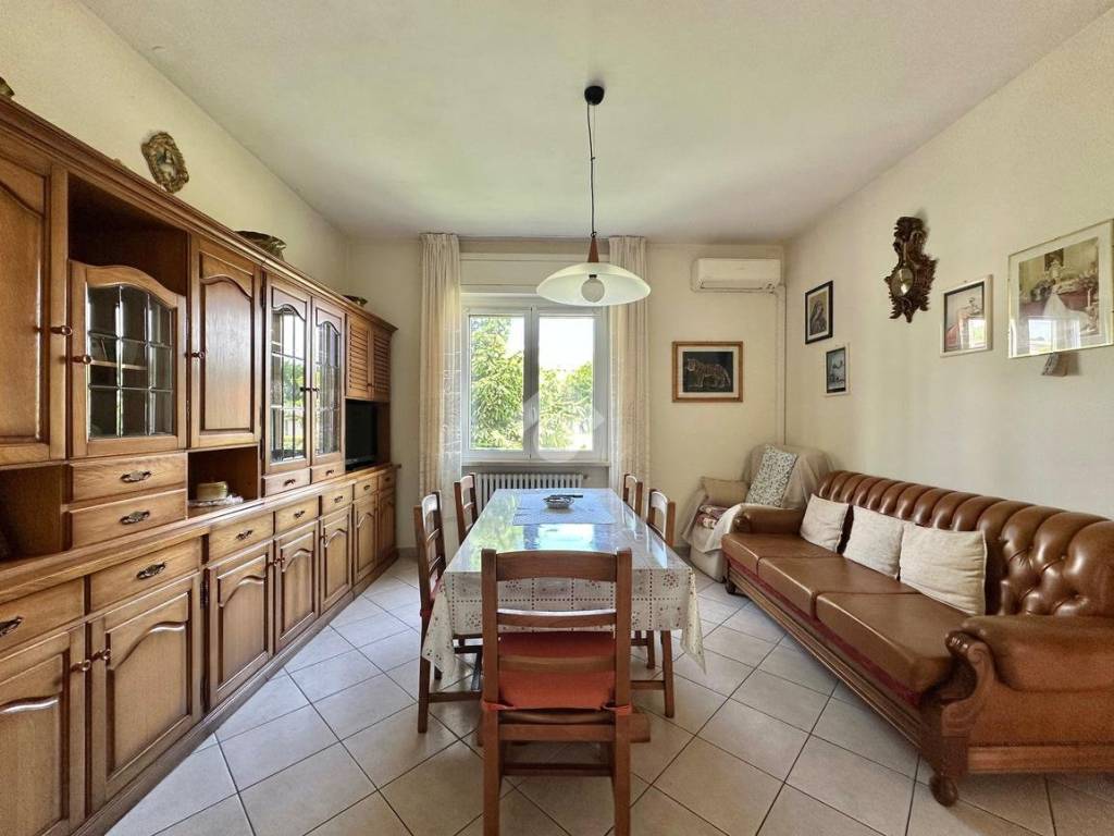 casa indipendente in vendita a Sona in zona Palazzolo