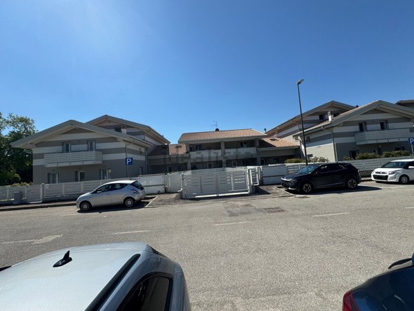 appartamento in vendita a Sona in zona Lugagnano