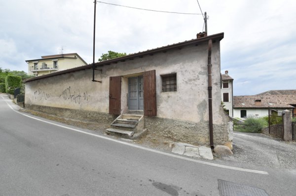 casa indipendente in vendita a Sona in zona Palazzolo