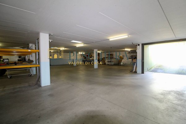 locale di sgombero in vendita a Sona