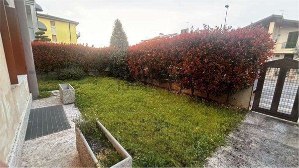 appartamento in vendita a Sona in zona Lugagnano