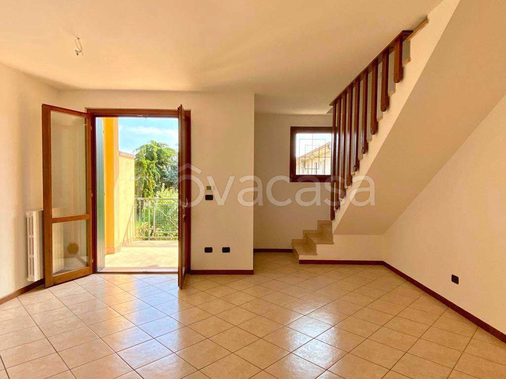 appartamento in vendita a Sona in zona Lugagnano