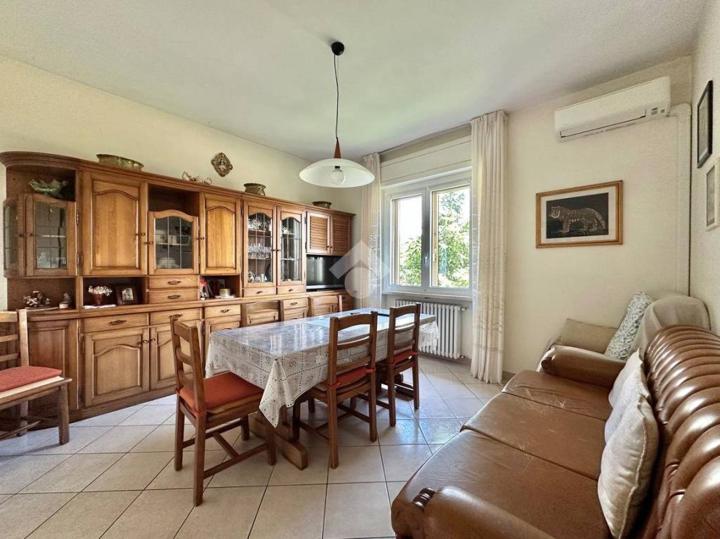 casa indipendente in vendita a Sona in zona Palazzolo