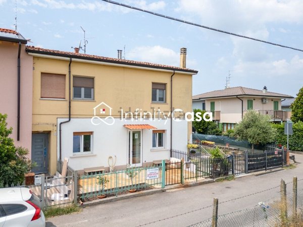 appartamento in vendita a Sona in zona Lugagnano