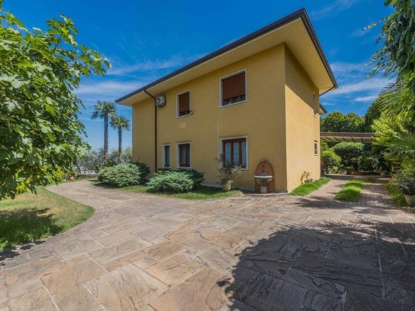 casa indipendente in vendita a Sona