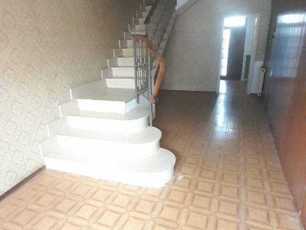 casa indipendente in vendita a Sona in zona Palazzolo