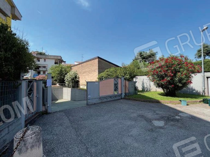 terreno edificabile in vendita a Sona in zona Lugagnano