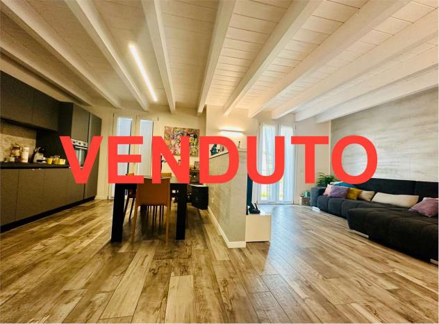 appartamento in vendita a Sona in zona Lugagnano