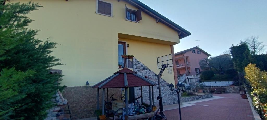 casa indipendente in vendita a Sona