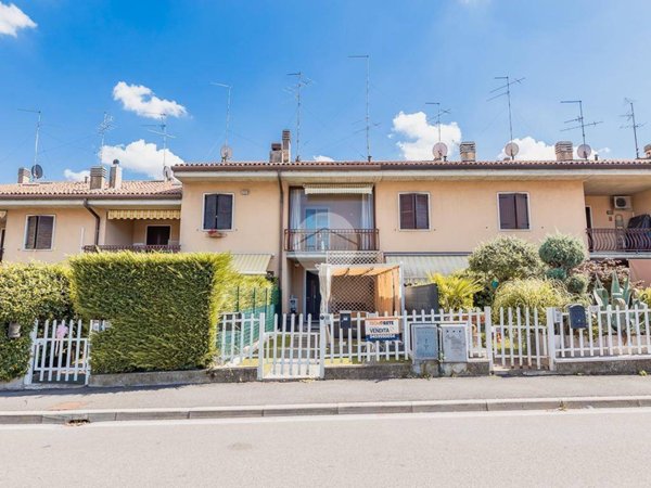 casa indipendente in vendita a Sona in zona Palazzolo