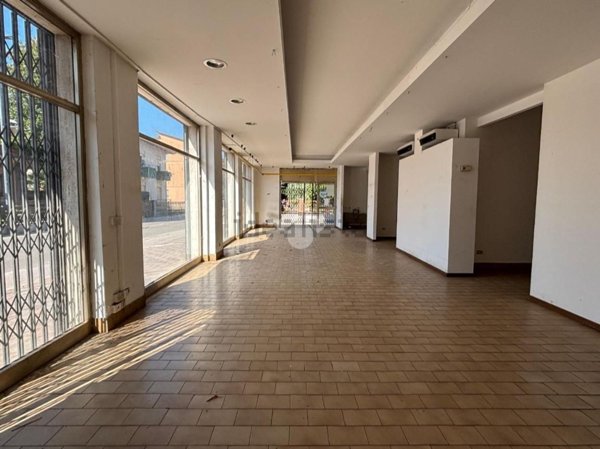 ufficio in vendita a Sona in zona Lugagnano