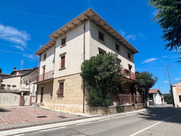 appartamento in vendita a Sona in zona Palazzolo