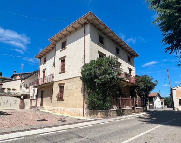 appartamento in vendita a Sona in zona Palazzolo
