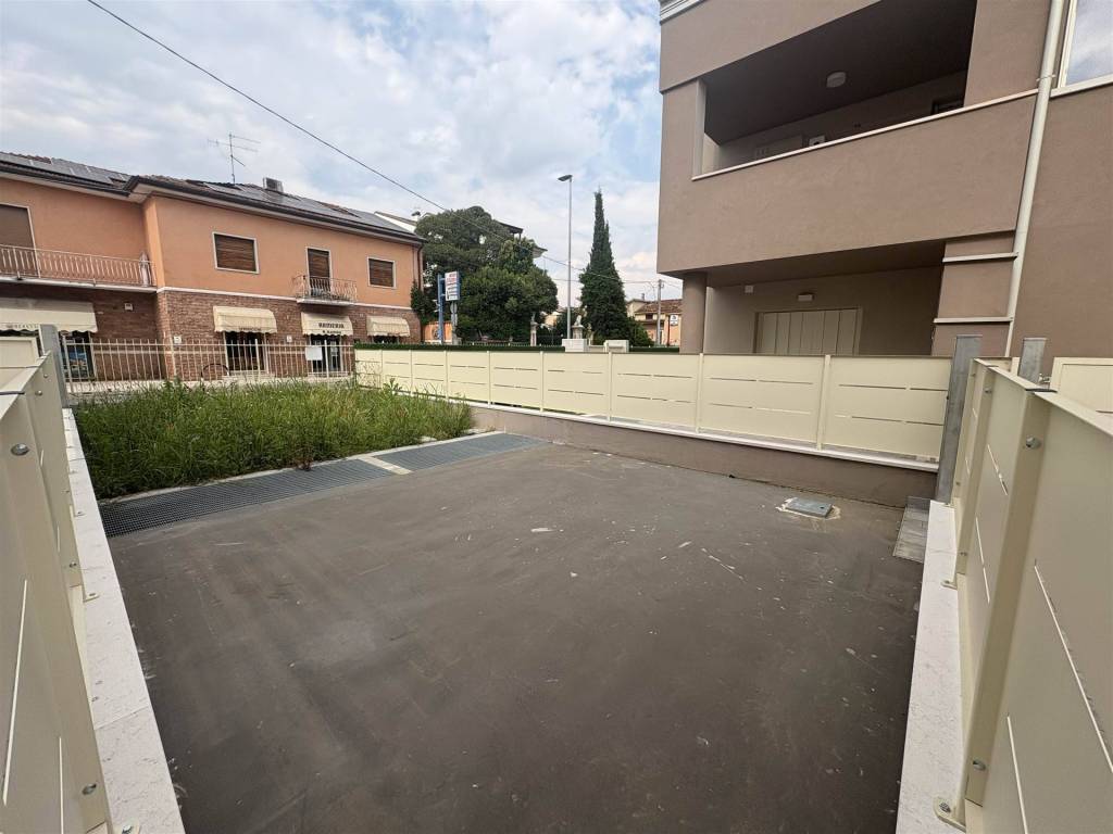 appartamento in vendita a Sona in zona Lugagnano