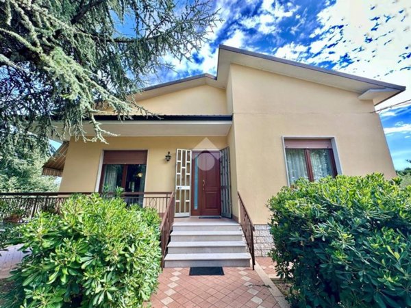 casa indipendente in vendita a Sona