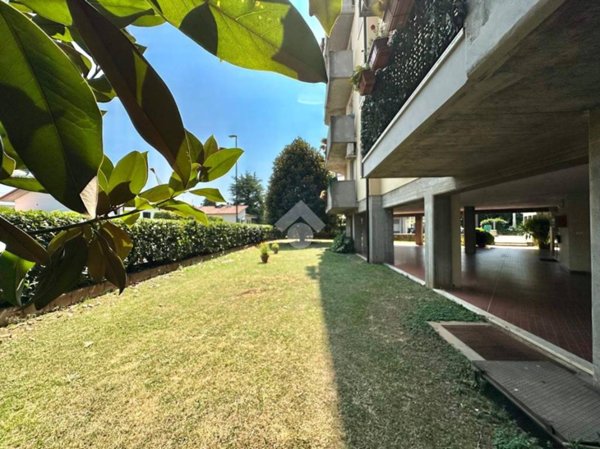 appartamento in vendita a Sona in zona Lugagnano