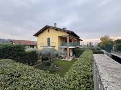 appartamento in vendita a Sona