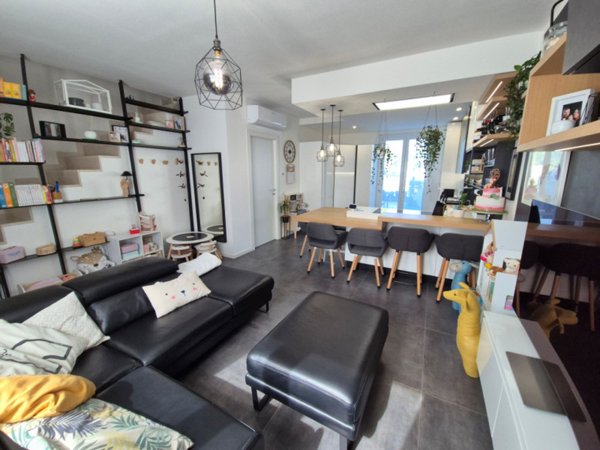 casa indipendente in vendita a Sona in zona Lugagnano