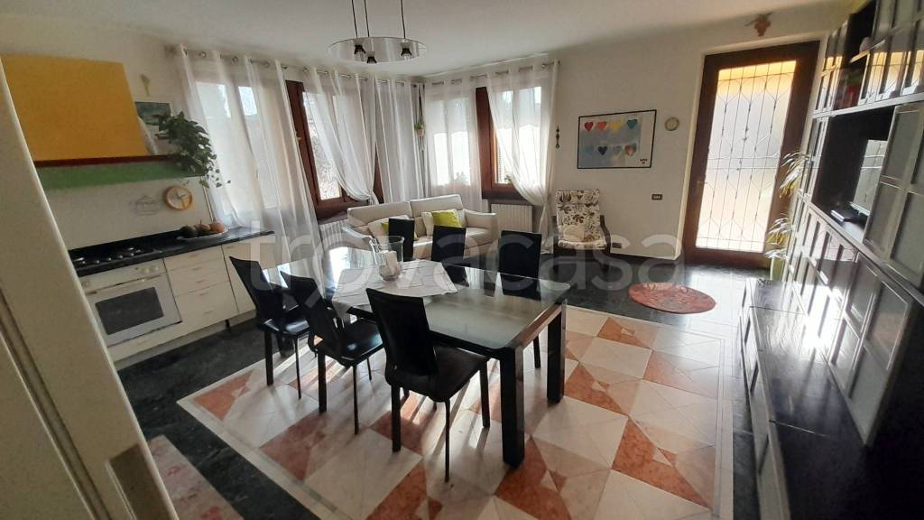 appartamento in vendita a Sona in zona Palazzolo