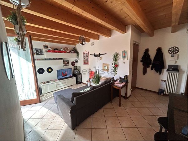 appartamento in vendita a Sona in zona Lugagnano