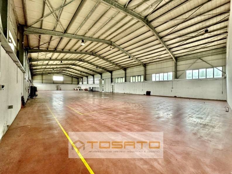 locale commerciale in vendita a Sona