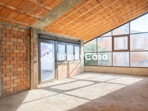 casa indipendente in vendita a Sona in zona Lugagnano