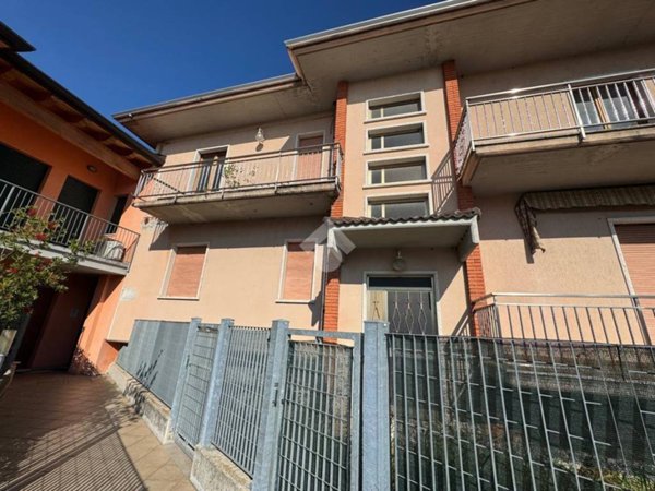 appartamento in vendita a Sona in zona Lugagnano