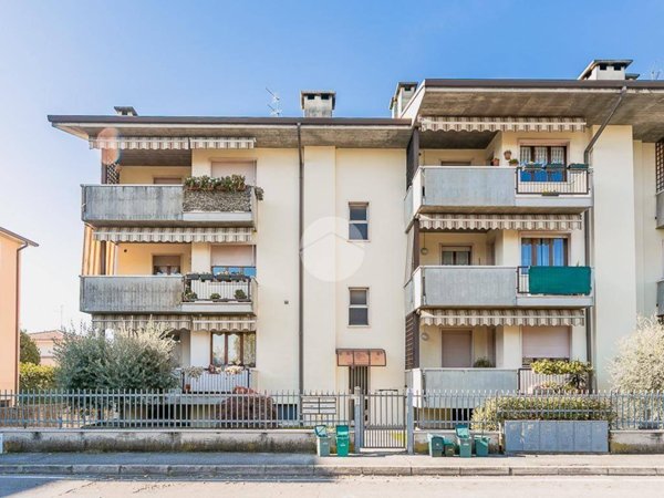 appartamento in vendita a Sona in zona Lugagnano