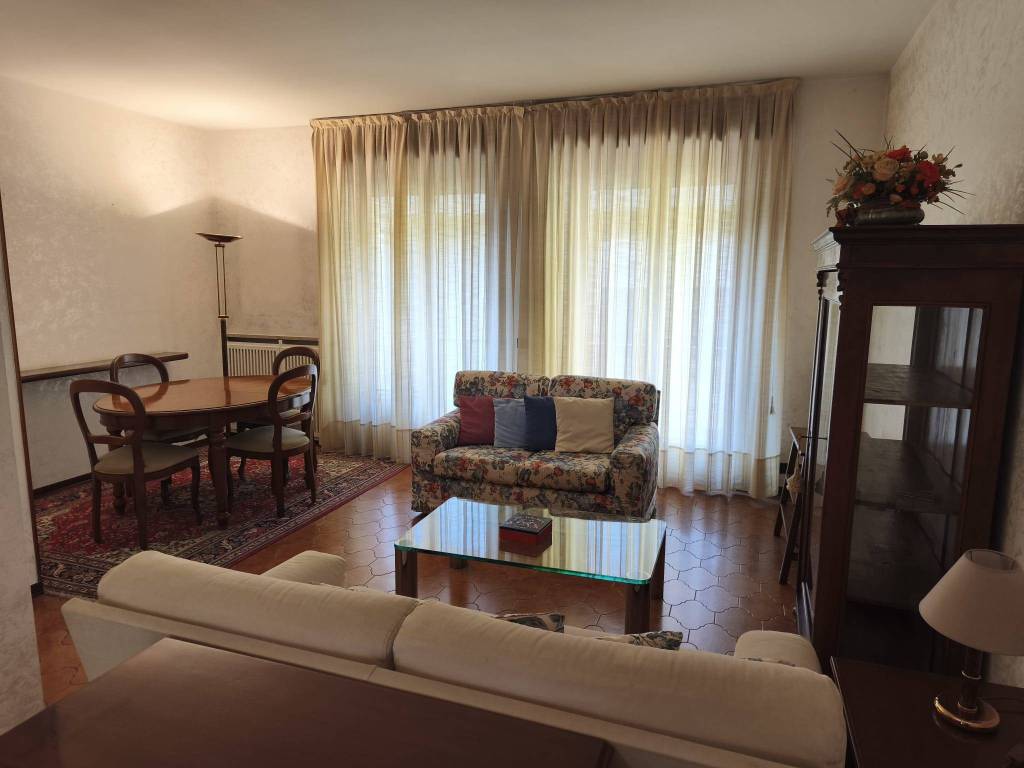 appartamento in vendita a Sona in zona Lugagnano