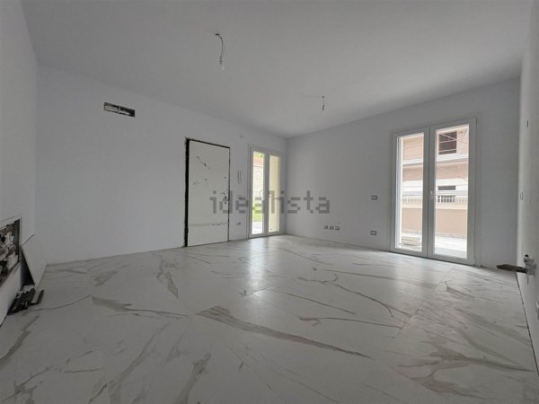 appartamento in vendita a Sona in zona Lugagnano