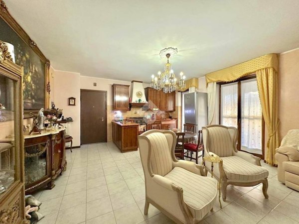 appartamento in vendita a Sona in zona Lugagnano