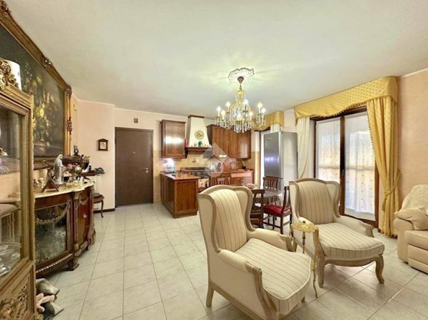 appartamento in vendita a Sona in zona Lugagnano