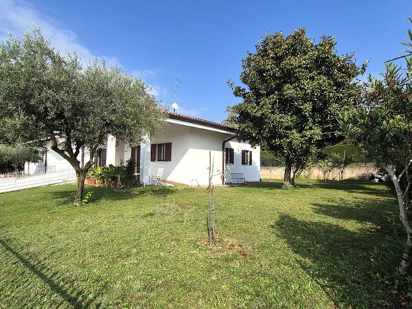 casa indipendente in vendita a Sona