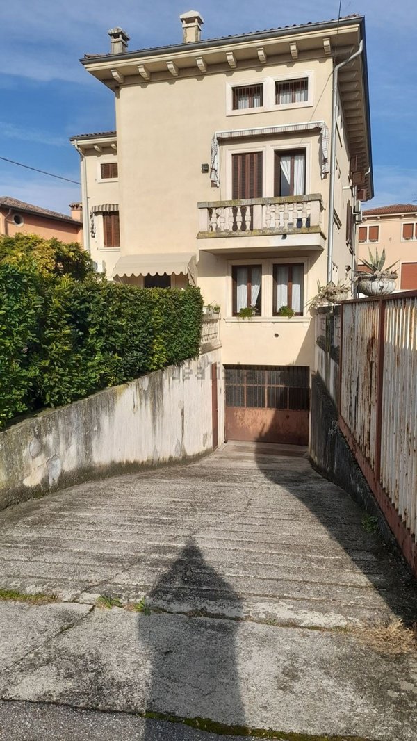 appartamento in vendita a Sona in zona Palazzolo