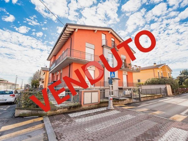 appartamento in vendita a Sona in zona Lugagnano