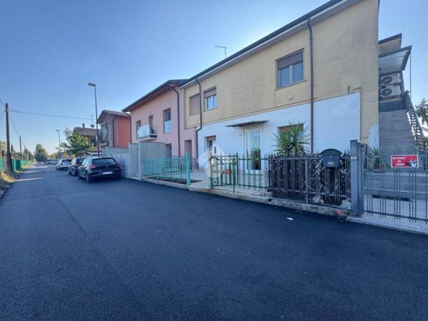 appartamento in vendita a Sona in zona Lugagnano