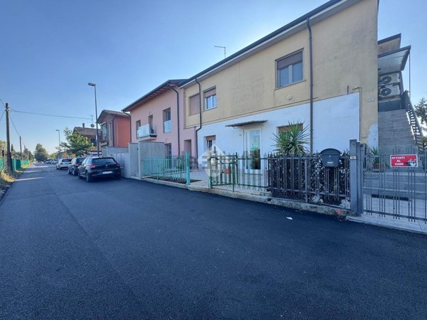 appartamento in vendita a Sona in zona Lugagnano