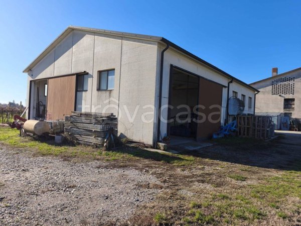 locale commerciale in vendita a Sona in zona San Giorgio in Salici