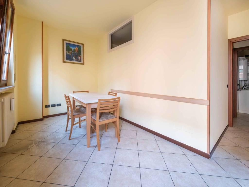 appartamento in vendita a Sona in zona Lugagnano