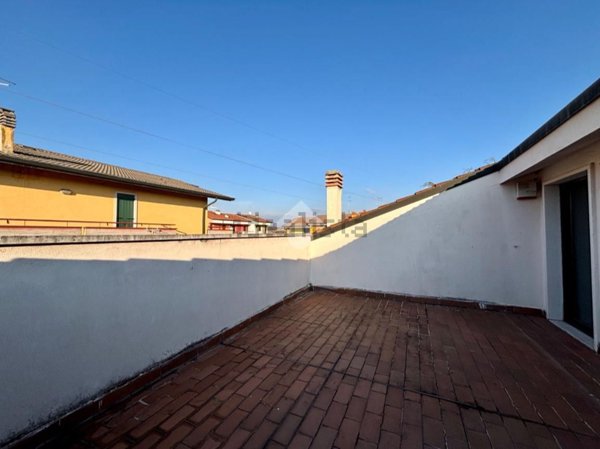 appartamento in vendita a Sona in zona Lugagnano