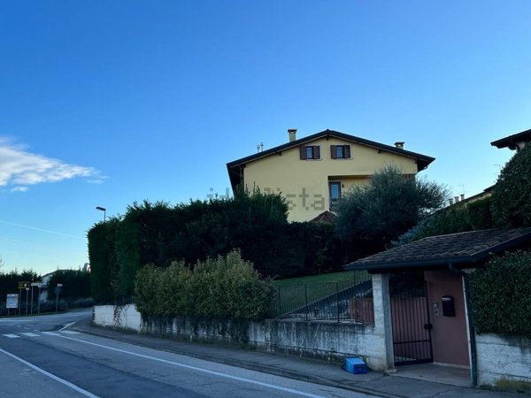 casa indipendente in vendita a Sona
