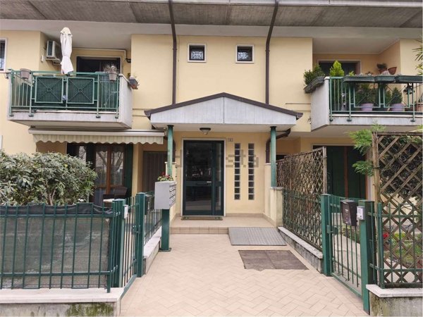 appartamento in vendita a Sona in zona Lugagnano