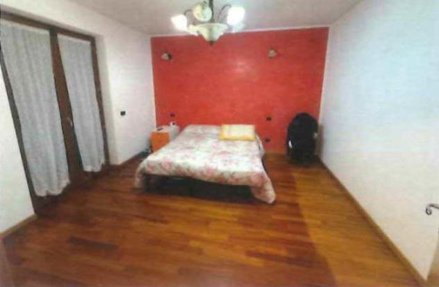 esavano in vendita a Sona