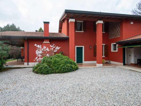 casa indipendente in vendita a Sona