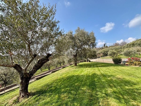 casa indipendente in vendita a Sona in zona Palazzolo