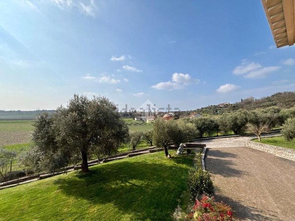 casa indipendente in vendita a Sona in zona Palazzolo