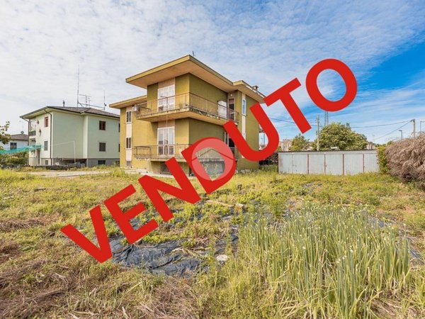 casa indipendente in vendita a Sona