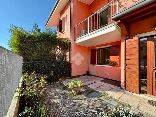 casa indipendente in vendita a Sona