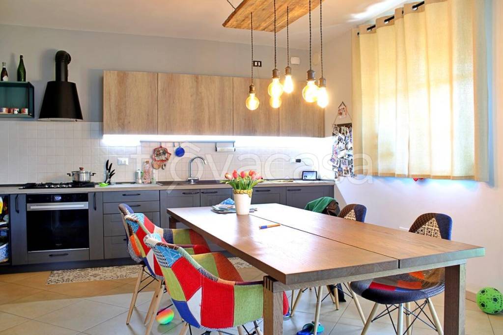 casa indipendente in vendita a Sona